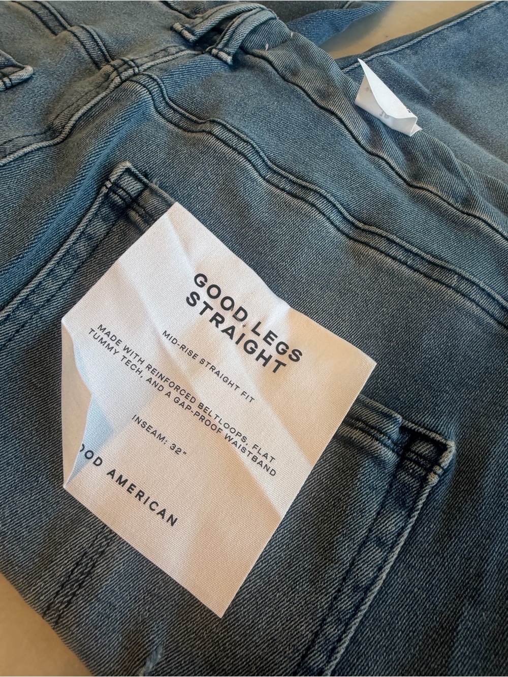Good American straight leg blue wash jeans! New! 18 - Picture 3 of 6